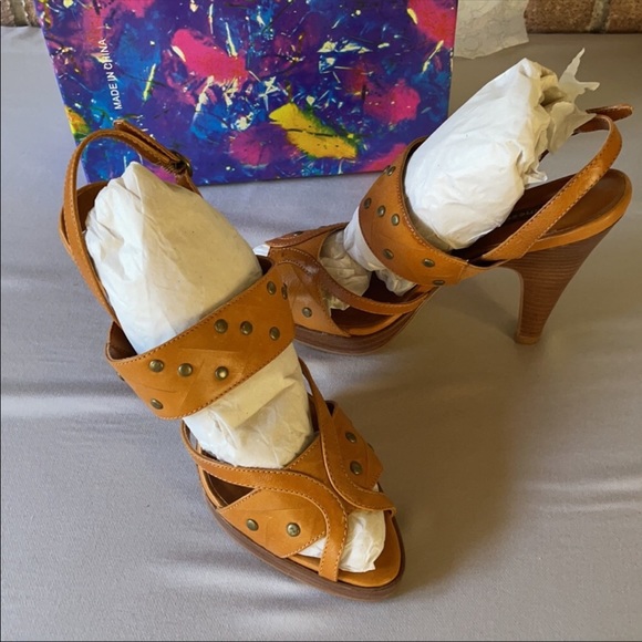 Chinese Laundry Suzana Women’s Tan Leather high heeled Sandal NEW Various Sizes - Picture 4 of 11